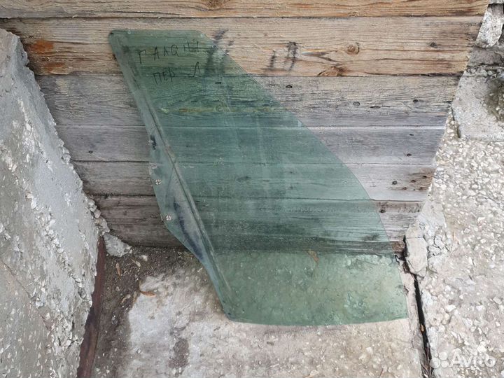 Стекло двери Mitsubishi Galant 8