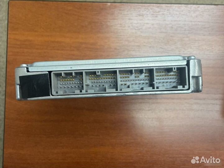 Блок управления двигателем Toyota Hilux