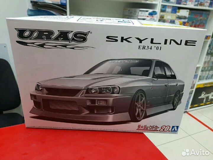 06134 Nissan Skyline 25GT-T ER34 Uras 1:24 Aoshima