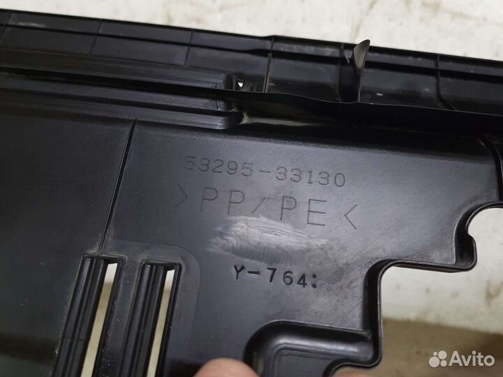 Накладка замковой панели Toyota Camry V70