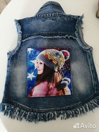 Джинсовая безрукавка на девочку