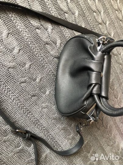 Маленькая кожаная сумка через плечо