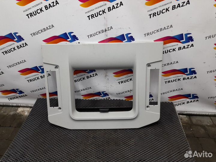 82257726 Обшивка потолка Renault T