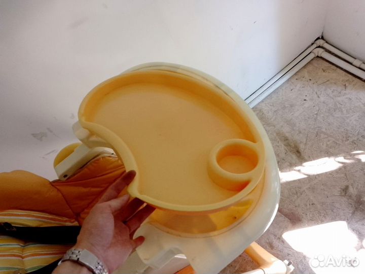 Стульчик для кормления (на колесах)