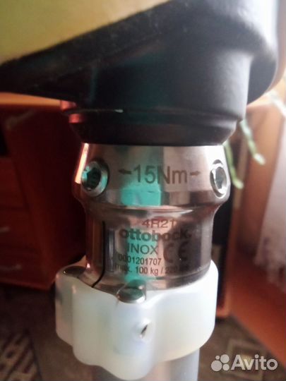 Протез бедра левой ноги