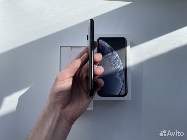 iPhone Xr, 64 ГБ