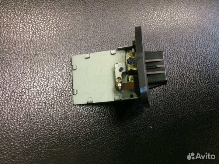 Резистор отопителя Kia Rio 3, Hyundai Solaris 1