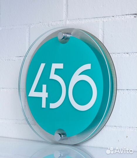 Номер на дом, квартиру, адрес, цифры на стену