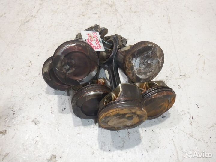 Поршень с шатуном Мерседес