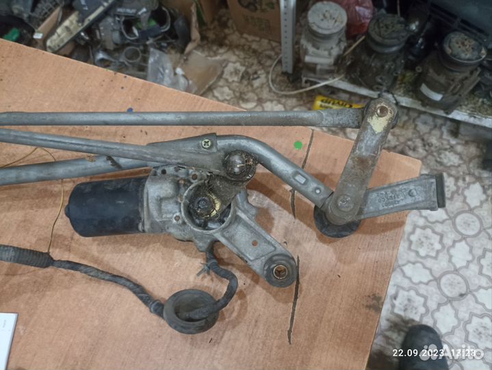 Трапеция дворников Nissan Sunny B15