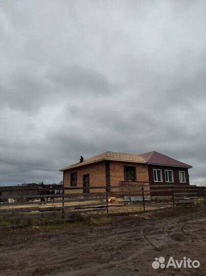 Бригада строителей