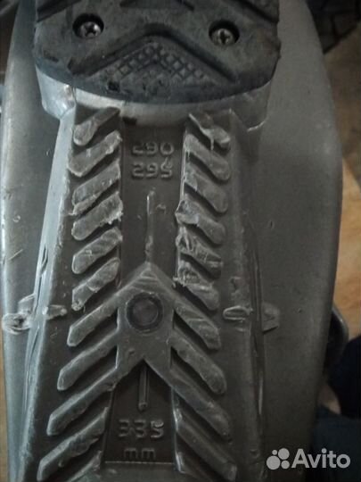 Горные лыжи, ботинки, шлем