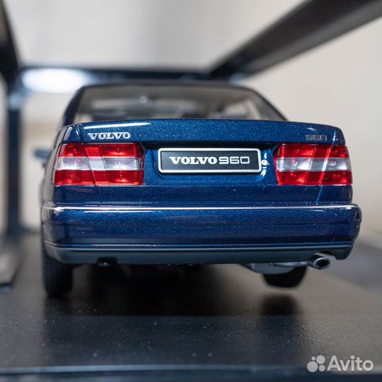 Volvo 960 1996 Triple9 1:18