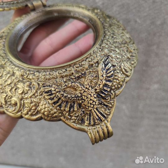 Старинная пудреница бронза