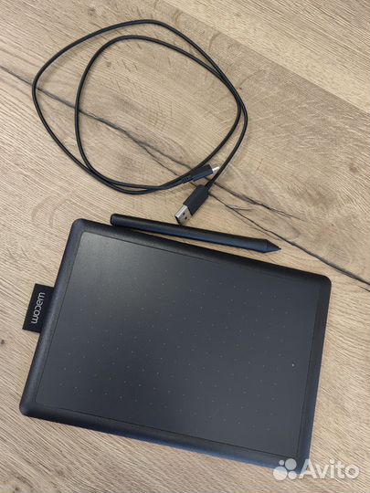 Графический планшет для рисования One by Wacom