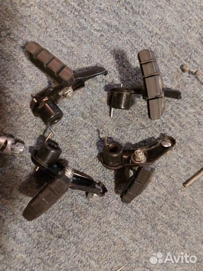 Тормоза велосипедные с колодками