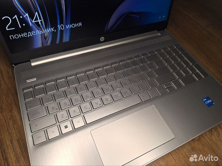 Ноутбук для учебы HP 15s с диагональю 15.6