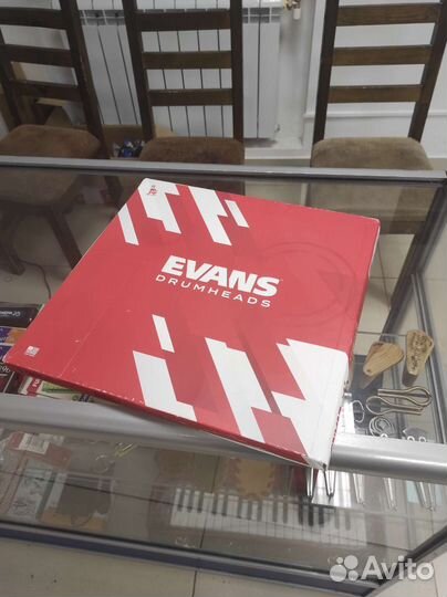 Evans ETP-UV2 F - набор пластиков для барабанов