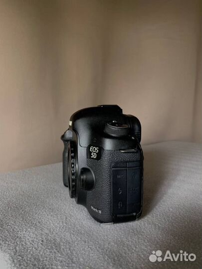 Canon 5D Mark iii body