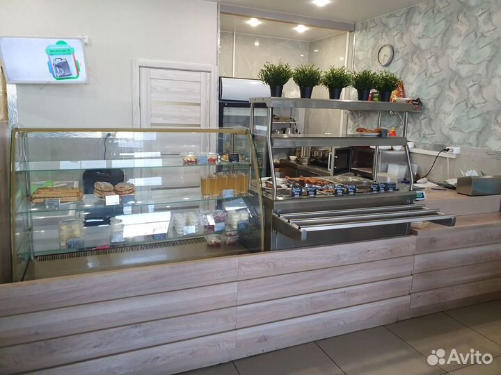 Повар кассир в кафе