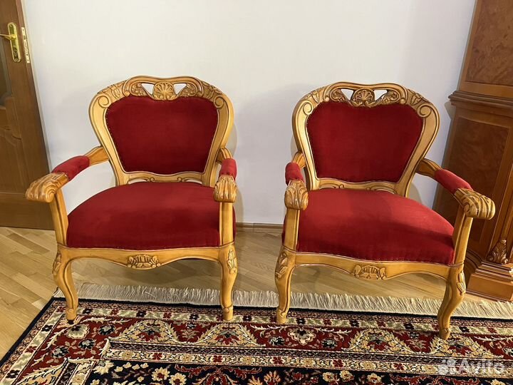 Румынская мебель,диван и два кресла