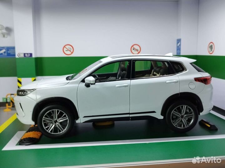 Exeed LX 1:18. В наличии