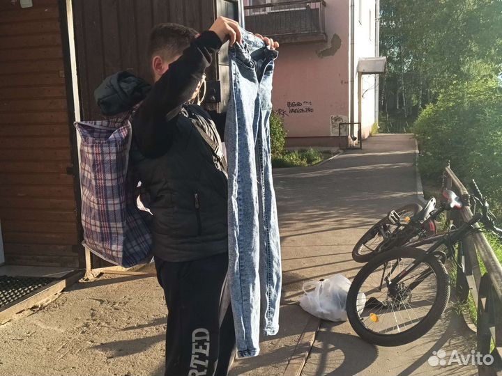 Джинсы голубые