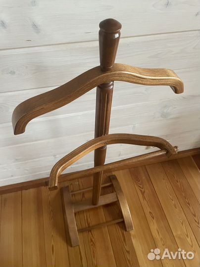 Вешалка напольная деревянная