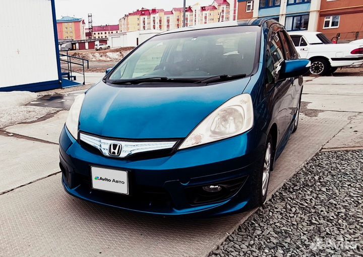 Honda Fit Shuttle 1.3 CVT, 2011, 120 000 км