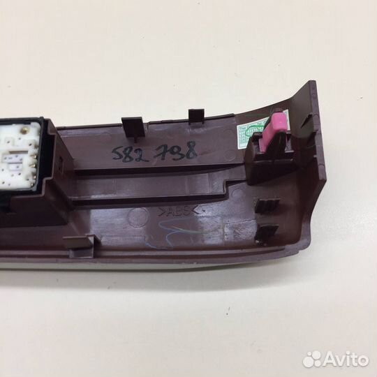 Накладка декоративная Toyota Camry V50 2011-2017