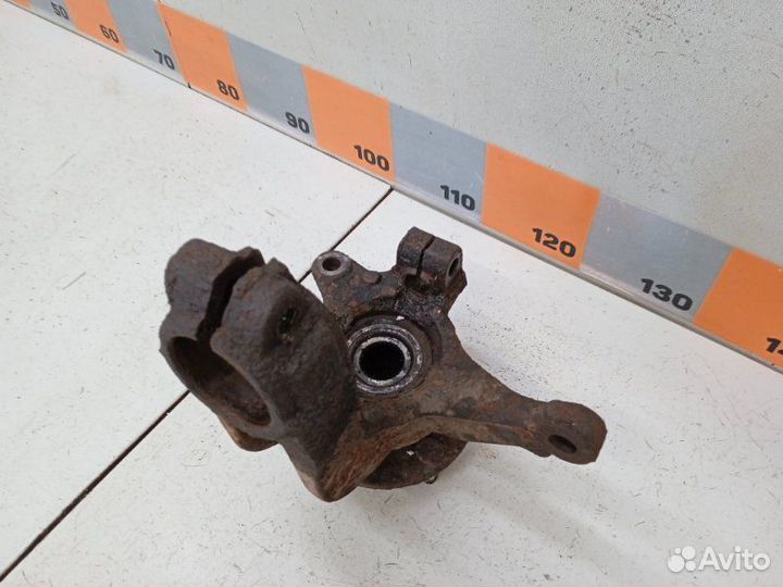 Кулак поворотный передний левый Ford Mondeo 3 2.0