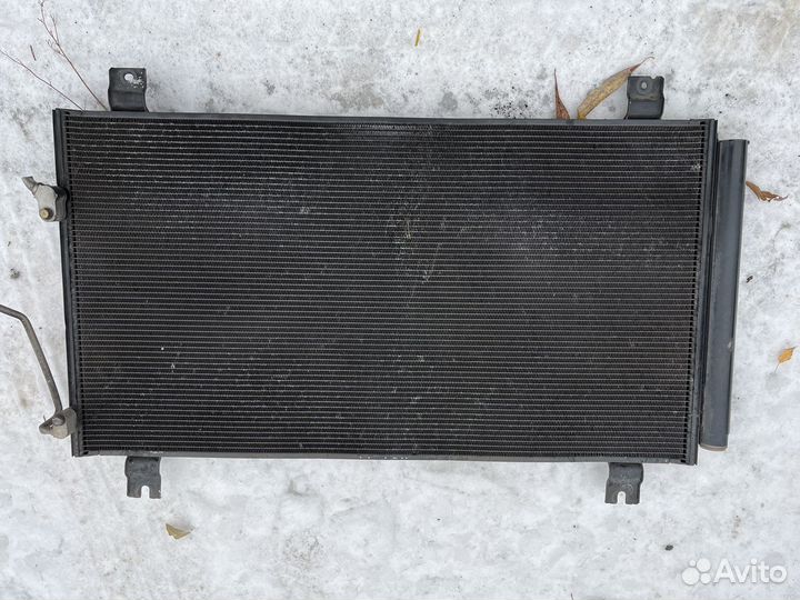 Радиатор кондиционера Mitsubishi Grandis