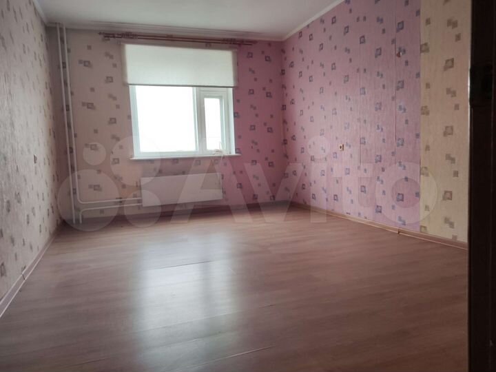 2-к. квартира, 64 м², 4/10 эт.