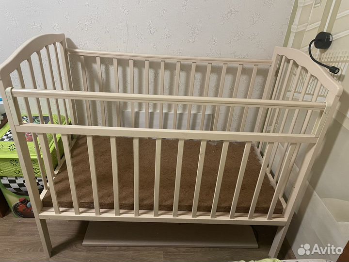 Детская кроватка