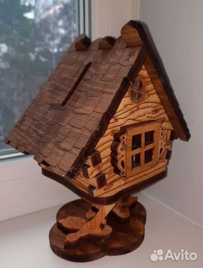 Избушка деревянная