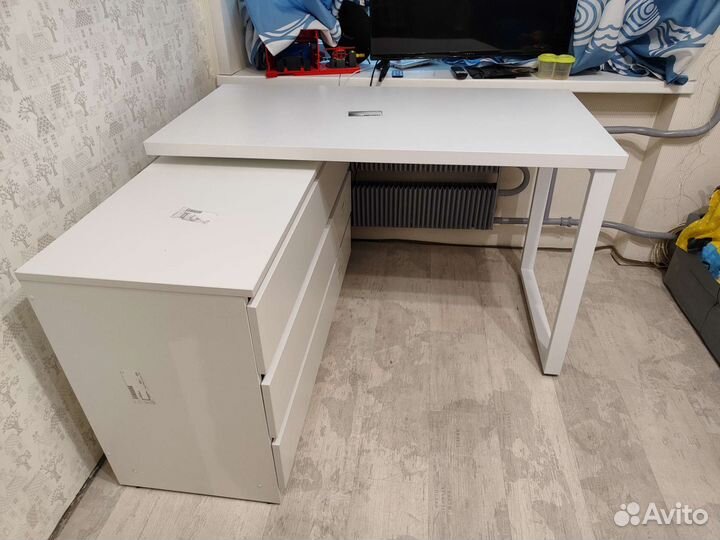 Компьютерный стол,комод