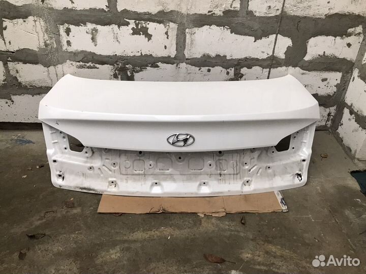 Крышка багажника Hyundai I40 арт090