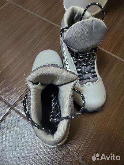 Лыжные ботинки 37 размер nnn