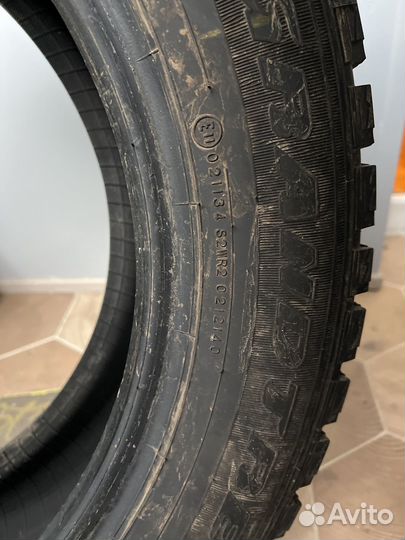 Dunlop Grandtrek Ice 02 215/60 R17 100