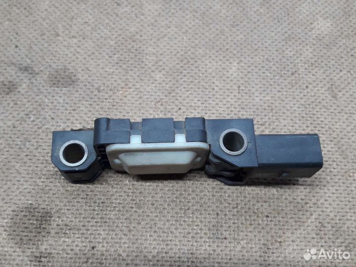 Датчик удара Volkswagen touareg gp