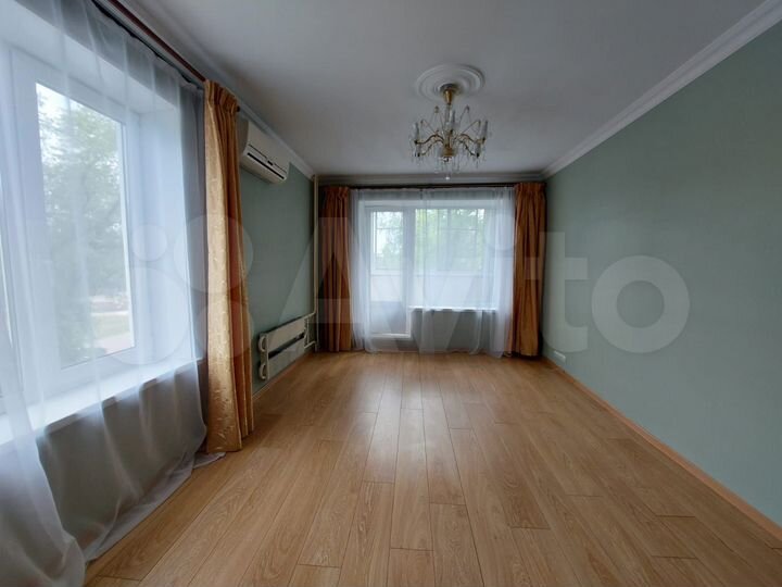 2-к. квартира, 48 м², 4/5 эт.