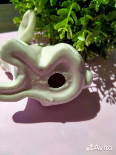 Фарфоровый заяц статуэтка кролик