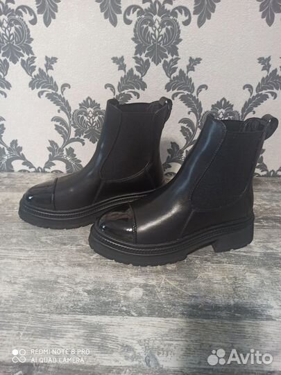Продам ботинки