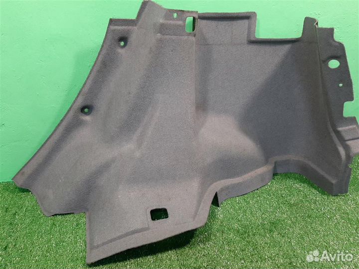 Обшивка багажника правая Nissan Almera Tino 2005