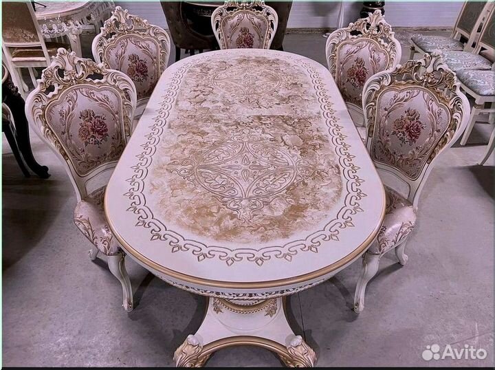 Кухонный стол