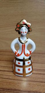 Фарфоровая статуэтка - фарфор