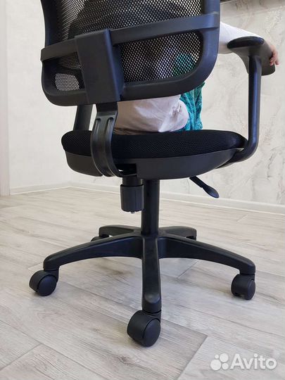 Компьютерное кресло