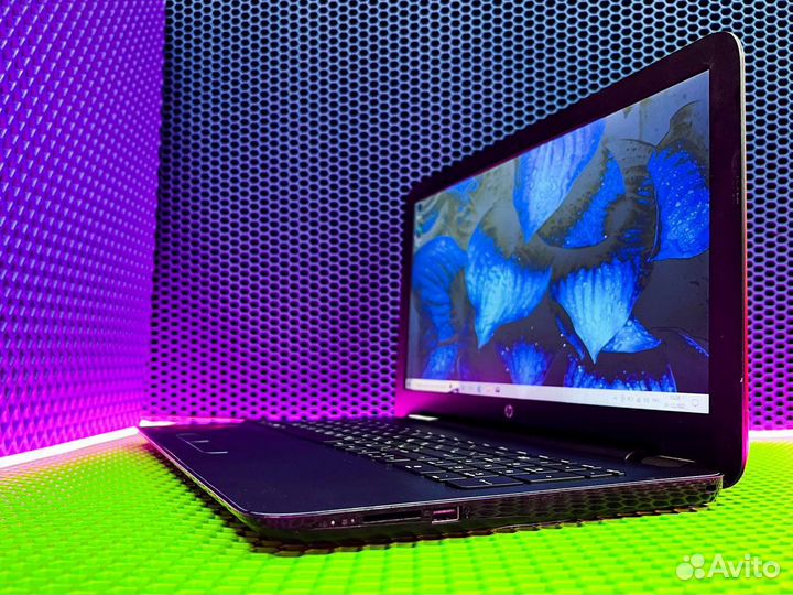 Ноутбук HP Pavilion на AMD Radeon + SSD