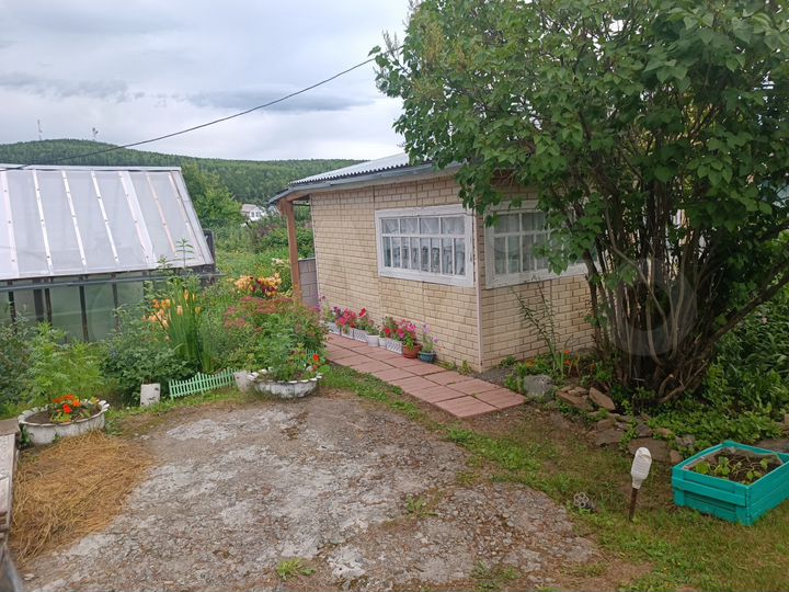 Дача 15 м² на участке 8 сот.