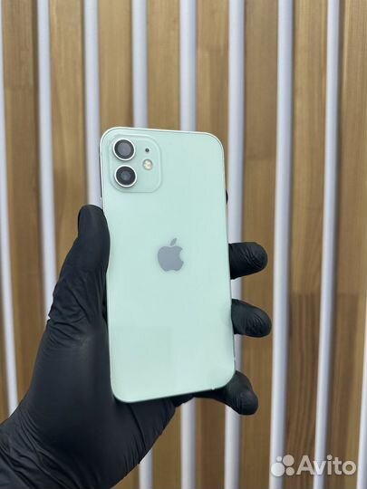 iPhone 12, 64 ГБ